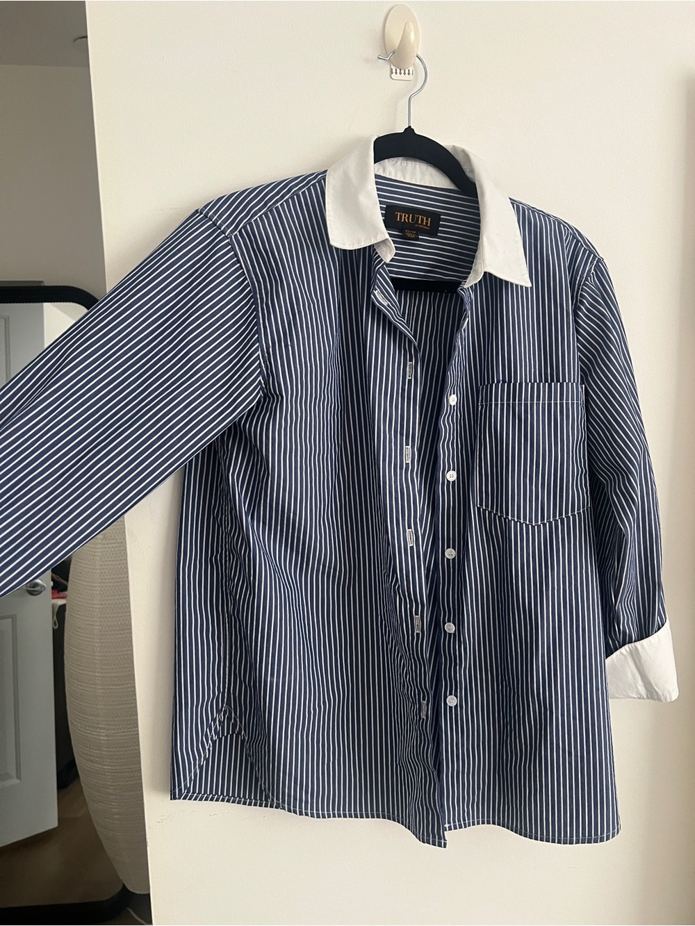 Truth Navy & White Pinstripe Button-Down Shirt with White Contrast Collar